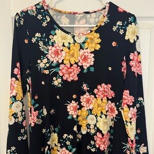 EUC! Beautiful long sleeve dress from Amazon! Super comfy!